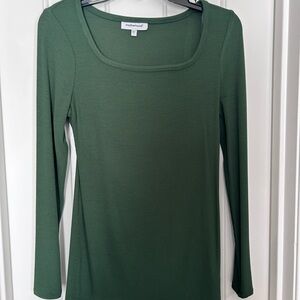 Motherhood Forest Green Long Sleeve Tee NWT